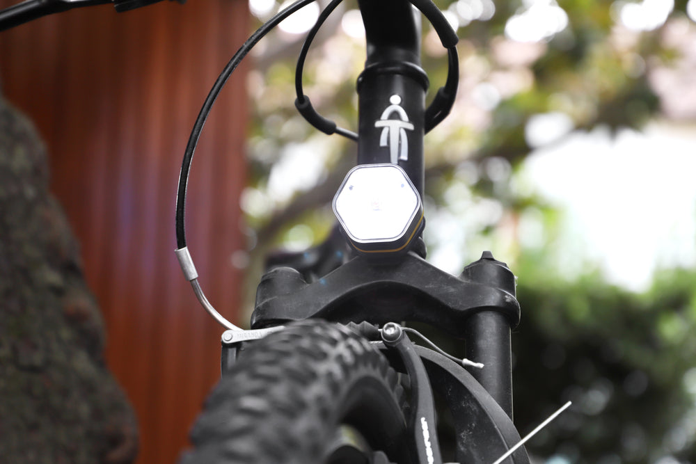 Vélo phare solaire corne lumière nuit équitation USB phare de charge vélo  éblouissement lampe de poche